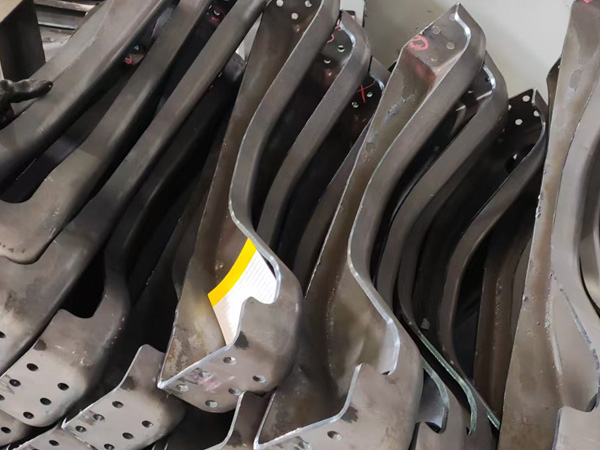 8mm碳鋼車橋殼體3D激光切割